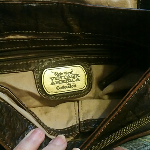 Hand bag - Picture 2 of 3